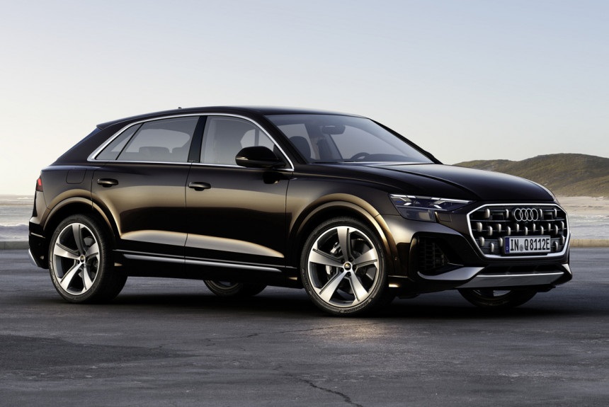 Photo of Audi Q7 e-tron: гибридный комфорт